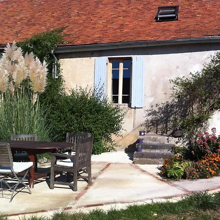 Savriere Main Large House Hébergement de vacances